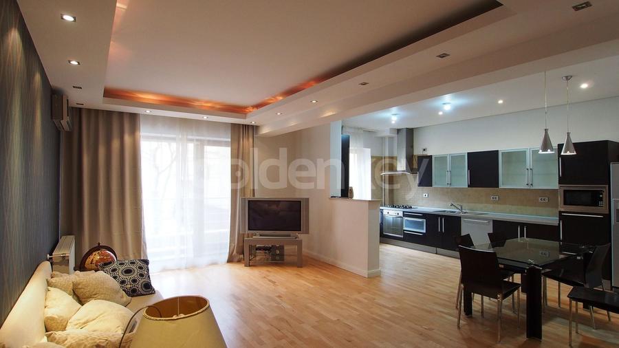 Apartament cu 3 camere decomandat, mobilat în Herăstrău