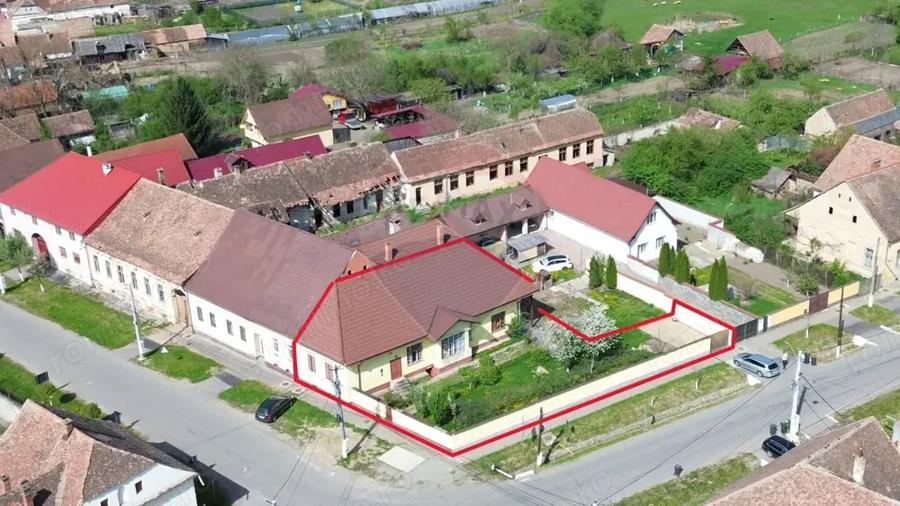 Casă cu 3 camere cu Teren 470 Mp în Dumbrăveni