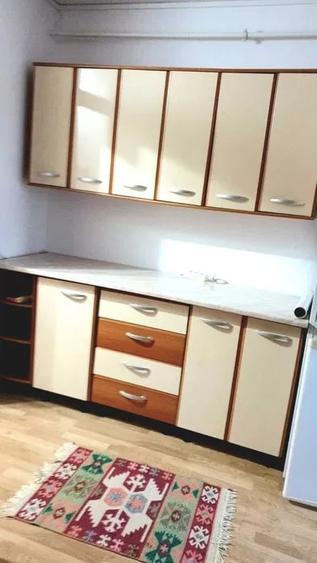 Apartament cu 3 camere decomandat, mobilat în C5