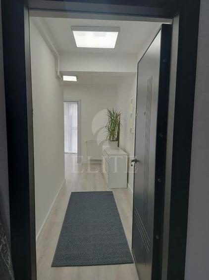 Apartament cu 2 camere semidecomandat, mobilat în Dâmbul Rotund — fotografia 3