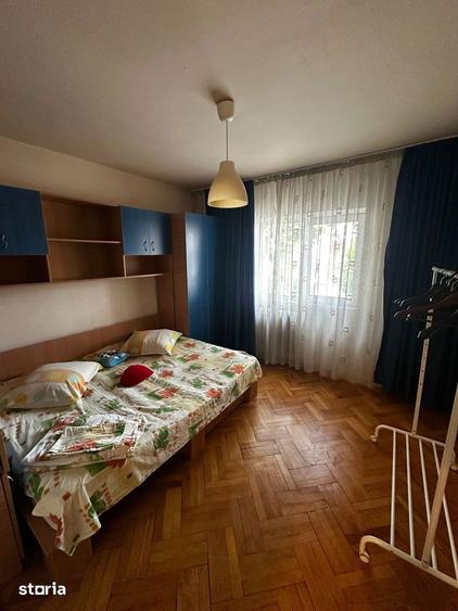 Apartament cu 3 camere decomandat în Rahova