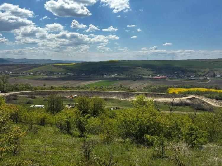 Teren de 45000 mp, în Luna