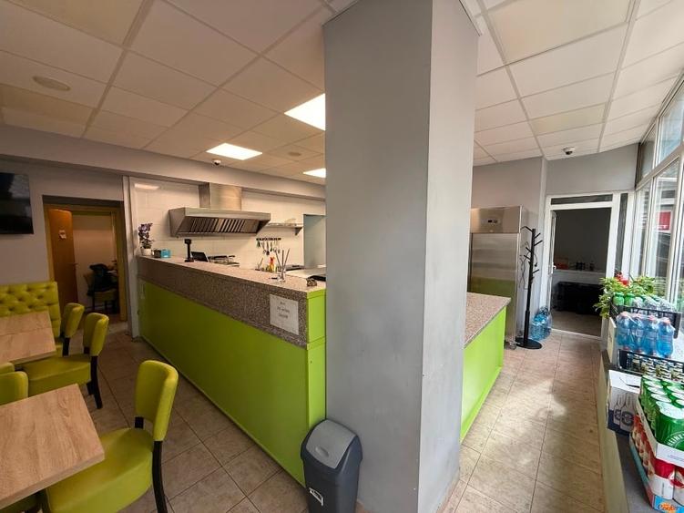 Spațiu comercial, de 60 mp, în Nord