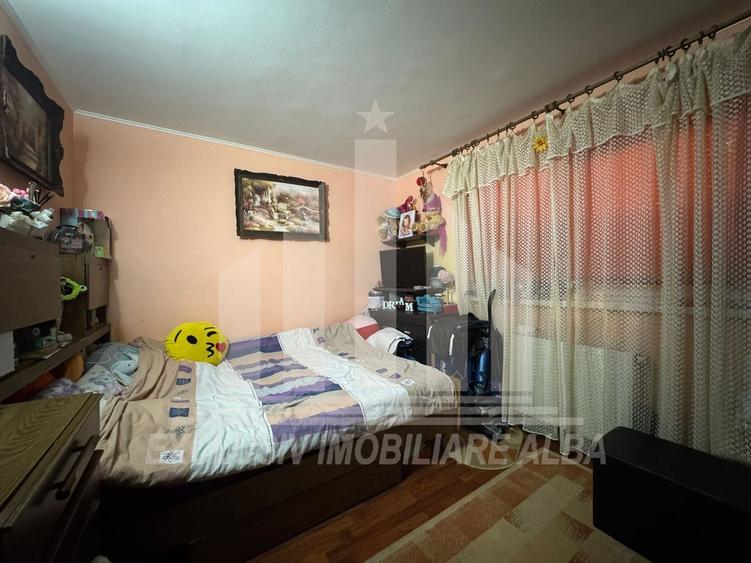 Apartament cu 2 camere semidecomandat, mobilat în Cetate — fotografia 3