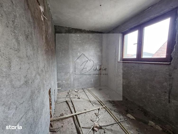 Casă cu 4 camere în Pipera