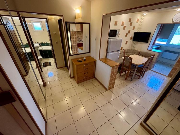 Apartament cu 2 camere decomandat în Enachiță Văcărescu