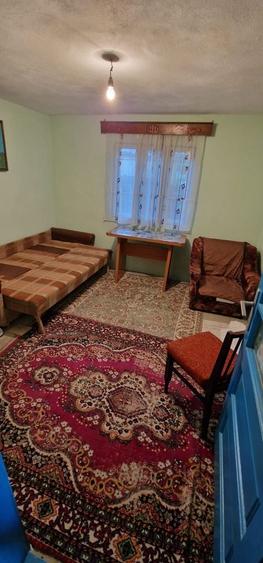 Casă cu 2 camere în Central