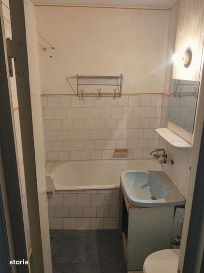 Garsonieră decomandată în Central
