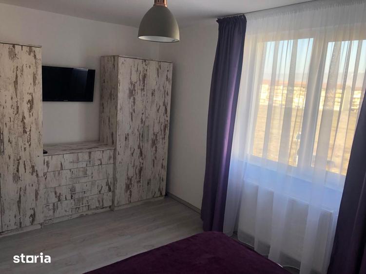 Apartament cu 3 camere semidecomandat, mobilat în Florești