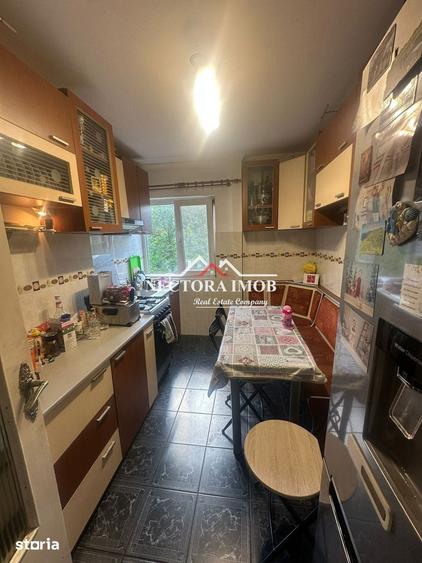 Apartament cu 3 camere semidecomandat în Seleuș