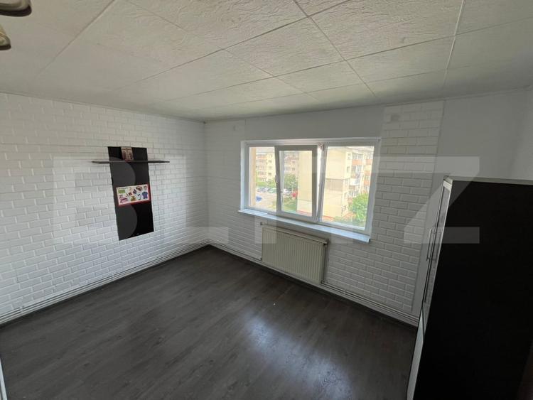 Apartament de vanzare, cu 2 camere, 54 mp, zona Micro 11 - 1