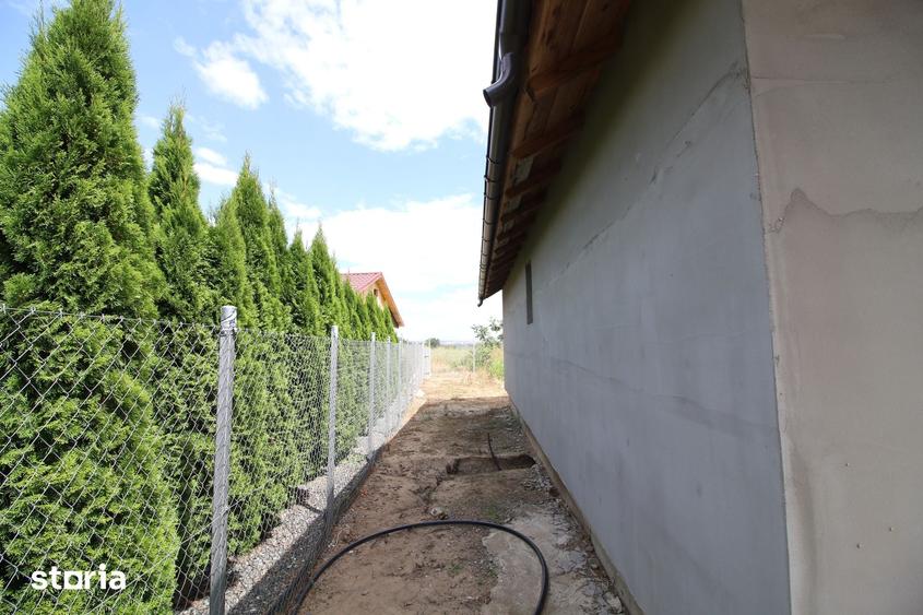 Casă cu 3 camere cu Teren 496 Mp în Tulucești