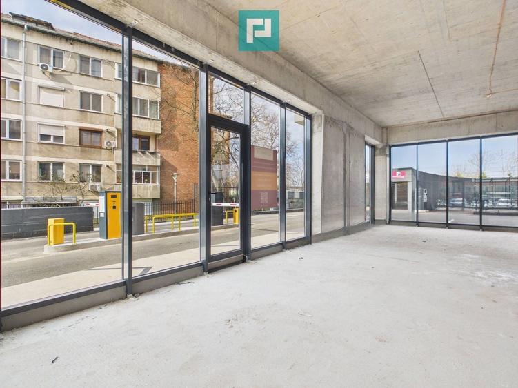 Spațiu comercial, de 227.5 mp, în Tipografilor