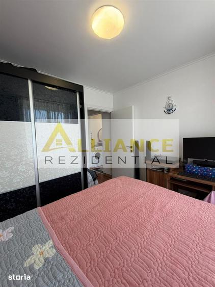 Apartament cu 4 camere decomandat în Ozana