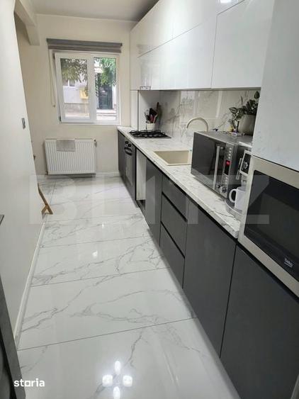 Apartament cu 3 camere decomandat în Central