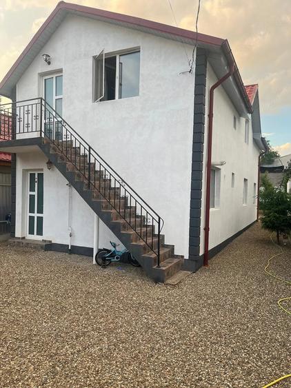 Casă cu 4 camere cu Teren 275 Mp în Central