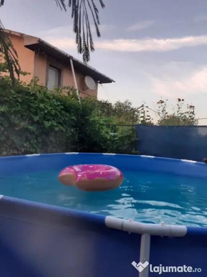 Casă cu 3 camere în Valea Roșie
