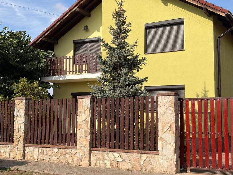 Casă individuală cu 5 camere cu Teren 706 Mp în Dumbrăvița