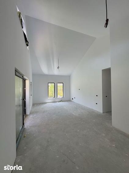 Casă cu 3 camere cu Teren 100 Mp în Bujoreni