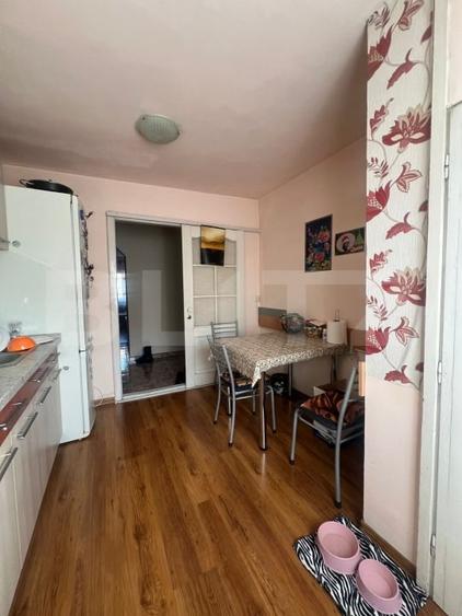 Apartament cu 4 camere decomandat, mobilat în Sud-Est