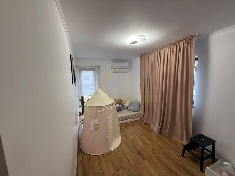 Duplex cu 4 camere cu Canalizare în Central