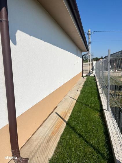 Casă cu 3 camere cu Teren 300 Mp în Sânmartin