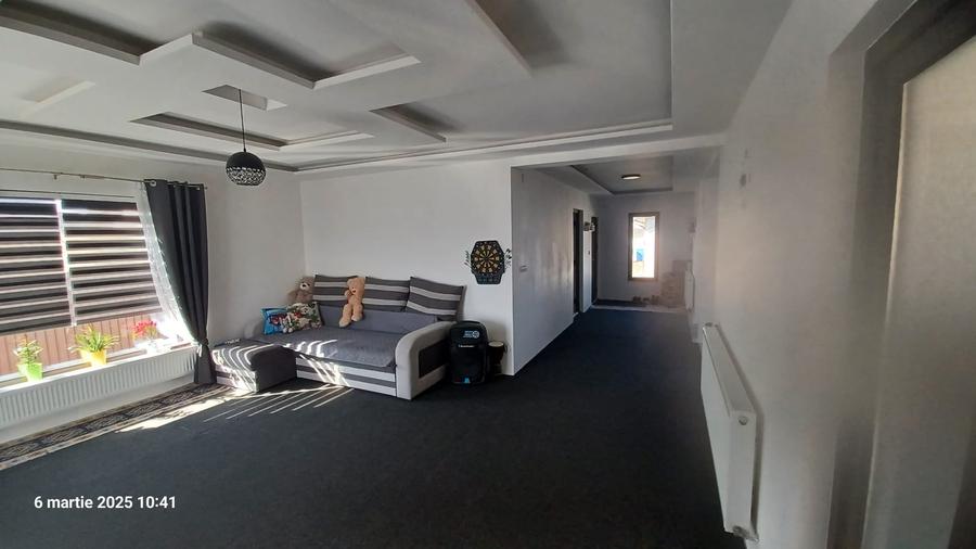 Spațiu comercial, de 380 mp, în Coșereni