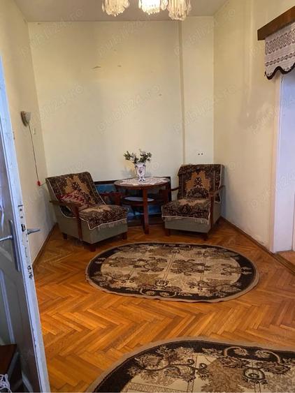 Casă cu 5 camere în Tărlungeni