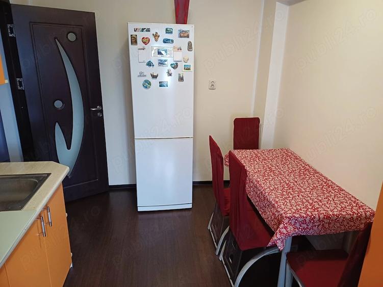 Apartament cu 2 camere decomandat în Energiei