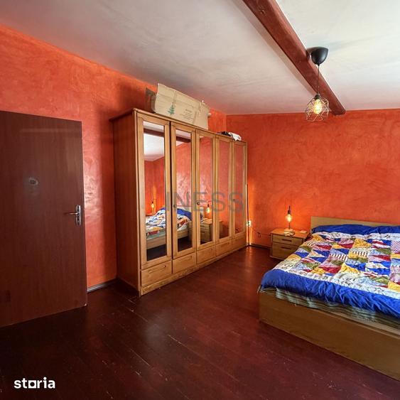 Casă cu 2 camere cu Teren 15 Mp în P-ța Universității