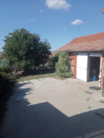 Casă cu 4 camere în Șărmășag
