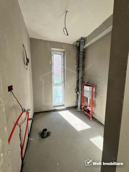 Duplex cu 5 camere cu Canalizare în Andrei Mureșanu