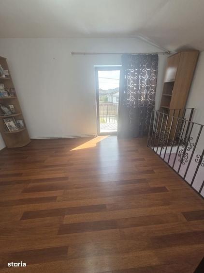 Casă cu 4 camere cu Teren 250 Mp în Șimnicu de Sus