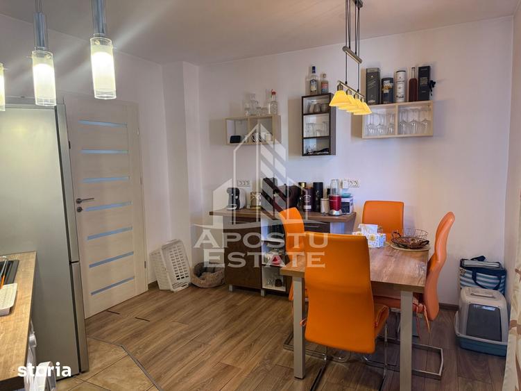 Casă cu 6 camere cu Teren 250 Mp în Ghiroda