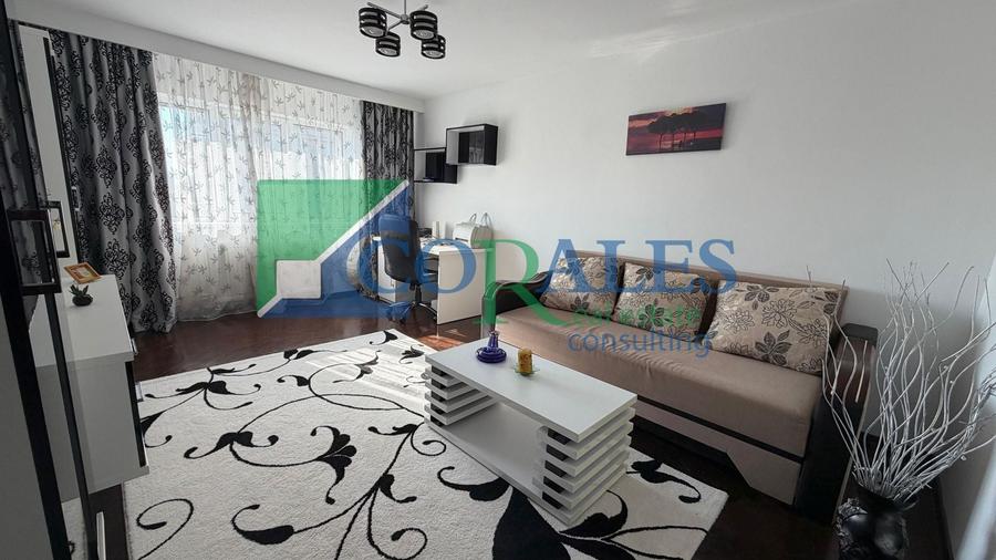 Apartament cu 3 camere decomandat, mobilat în Girocului