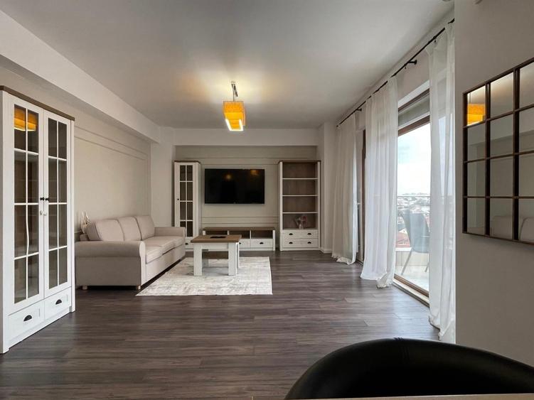 Apartament cu 3 camere decomandat în Faleza Nord