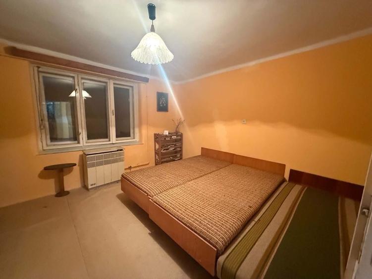 Casă cu 3 camere în Central