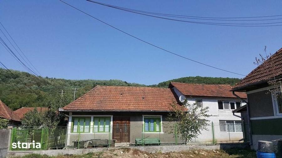 Casă cu 3 camere cu Teren 80 Mp în Central
