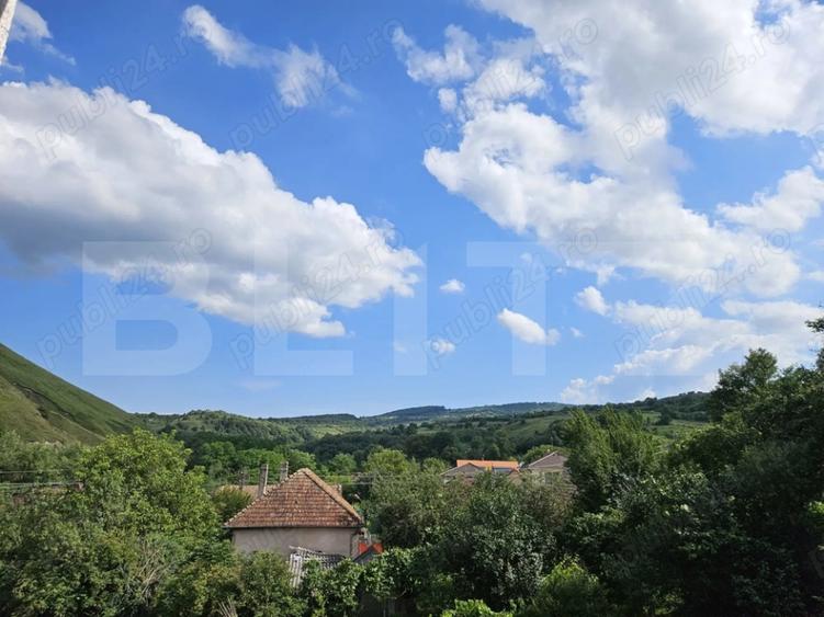 Duplex cu 5 camere cu Canalizare în Florești