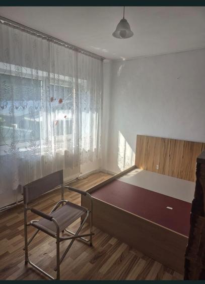 Apartament cu 2 camere decomandat în Cornetu
