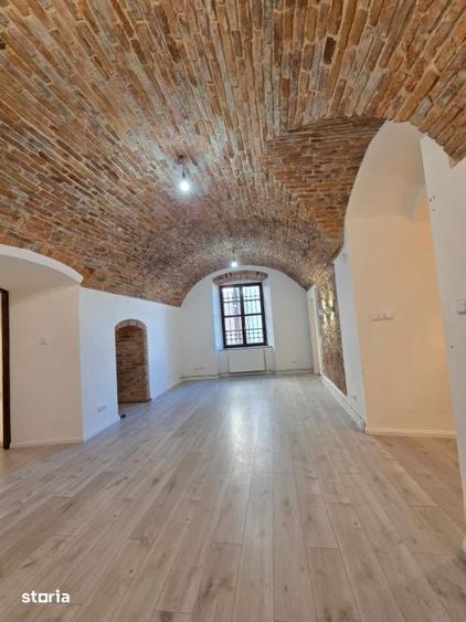Spațiu comercial, de 202 mp, în Orașul Vechi