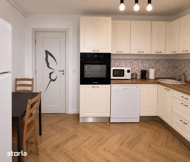 Apartament cu 3 camere decomandat în Băneasa