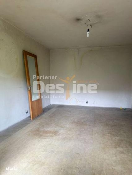 Apartament cu 4 camere decomandat în Rahova