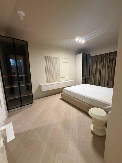 Apartament cu 3 camere semidecomandat în Pipera