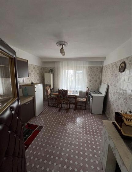 Apartament cu 3 camere în Traian