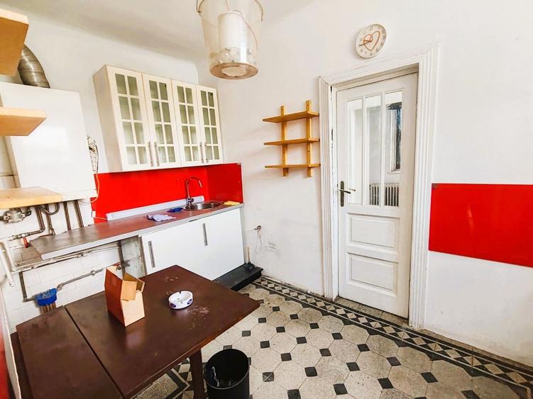 Apartament cu 5 camere circular în Grădina Icoanei
