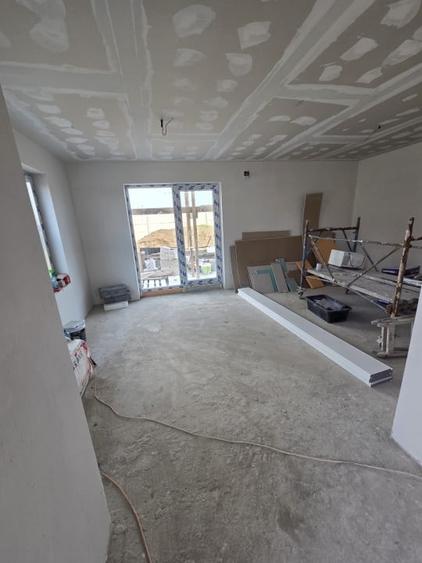 Casă individuală cu 4 camere cu Teren 200 Mp în Cumpăna