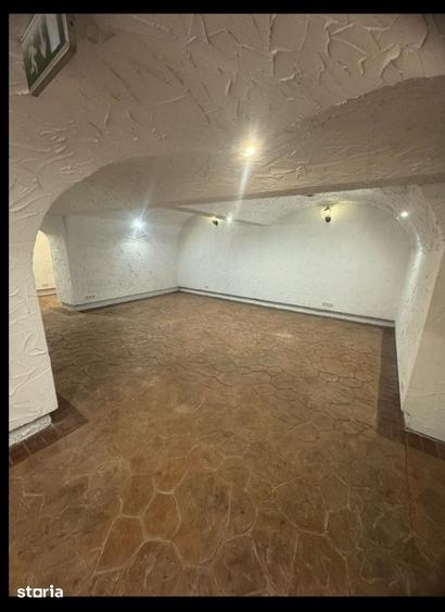 Casă cu Teren 380 Mp în Băneasa