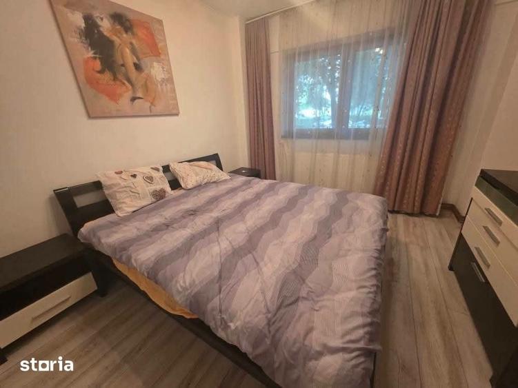 Apartament cu 3 camere în Tractorul