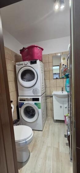 Apartament cu 4 camere semidecomandat în Brâncoveanu